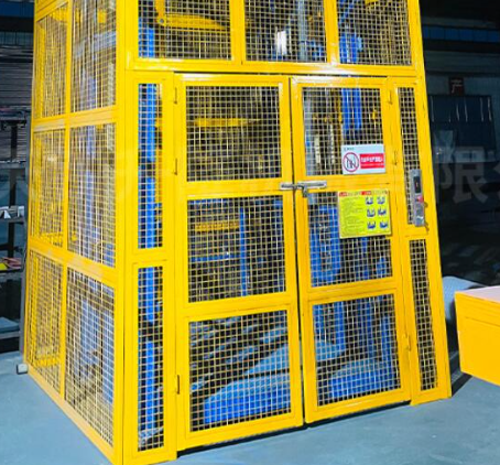 昆明货梯可以安装在室外吗